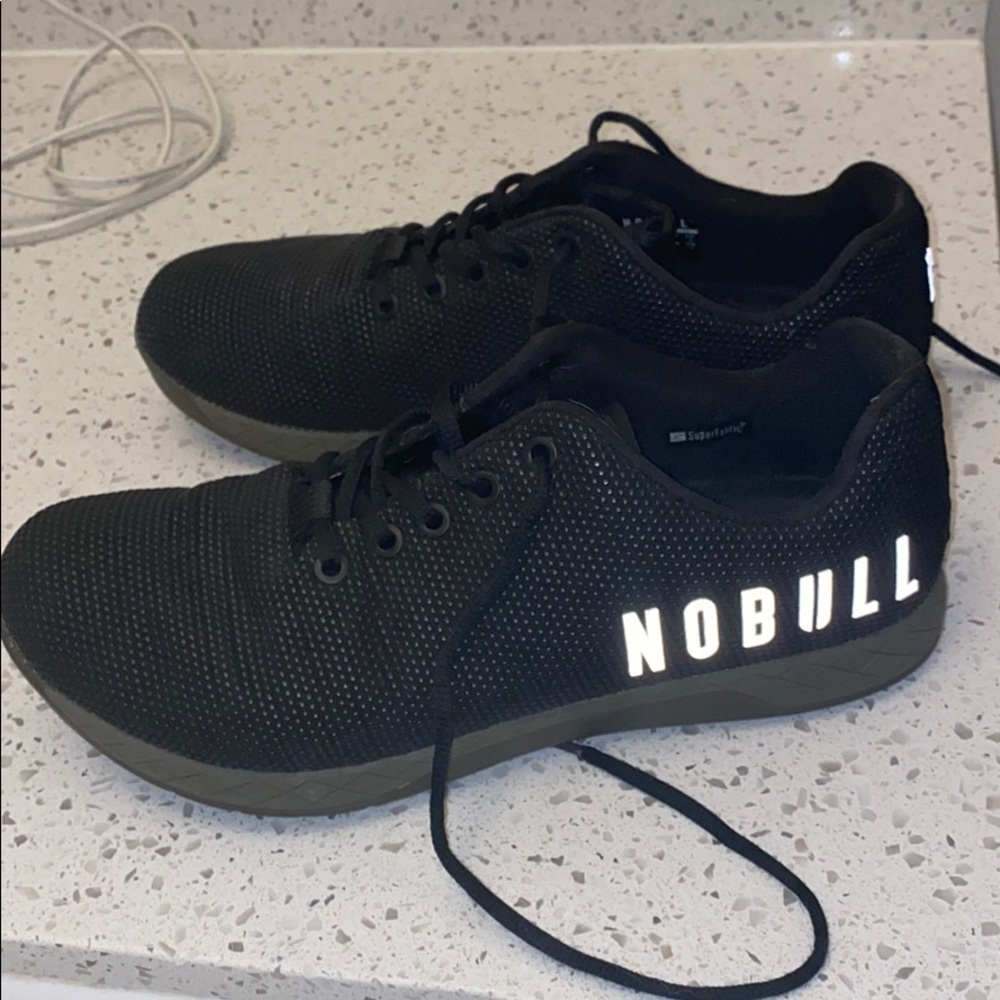 NoBull Trainers Men’s 10/ Women’s 11.5